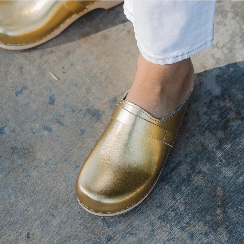 Sandgrens Tokyo classic clog mule Gold Leather - Women
